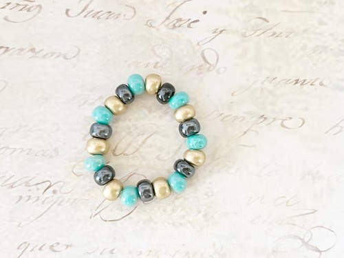 Three tone gold green - tone, grey