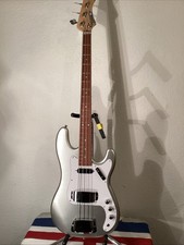 Bass Guitar Rapier Silver Rare Model ￼rrp £500 1/2 pr £250 minor Scratch