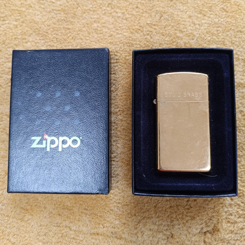 Zippo solid brass - solid,