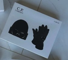 CP Company Gloves and Hat gift collection