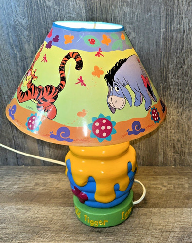 Winnie the pooh tigger - winnie,