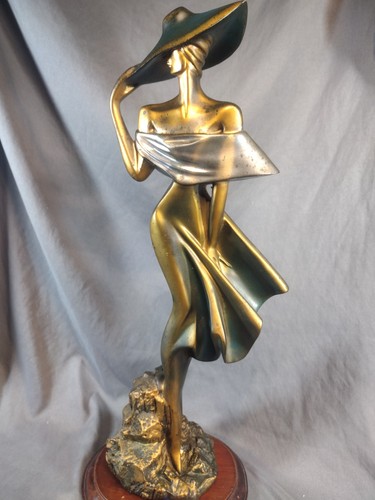 Austin sculpture 90s - 19",