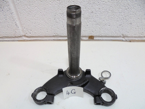 Suzuki a50p ap50 bottom yoke - ap50,