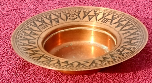 Copper dish bowl with compass