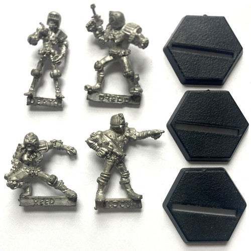 Lot 1985 judge dredd - of,