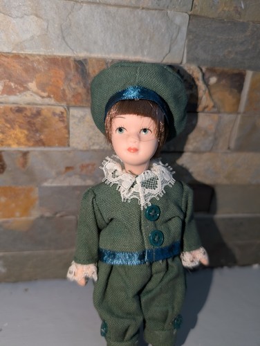 Small haunted doll kirsty - doll,