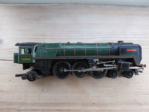 Two partial gauge tri ang - gauge, tri-ang
