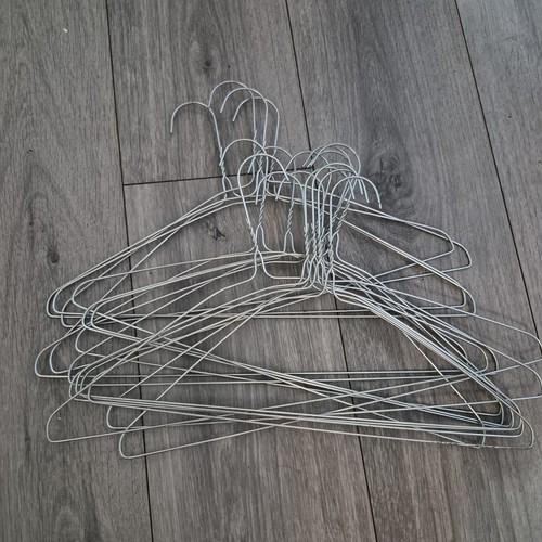 Wire coat hangers - 17,