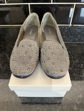 Women’s Graceland Size 6 Grey Slip On Shoes