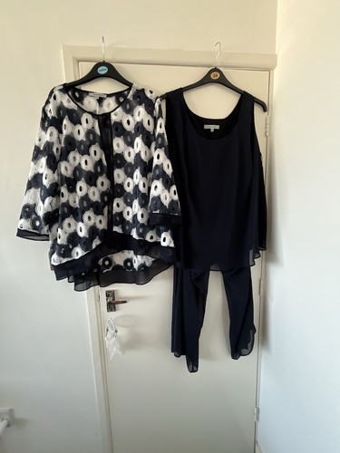 Ladies chesca size 24 - chesca,