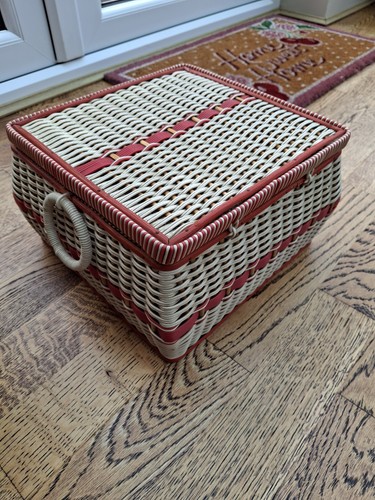 Vintage mid century plastic - mid,