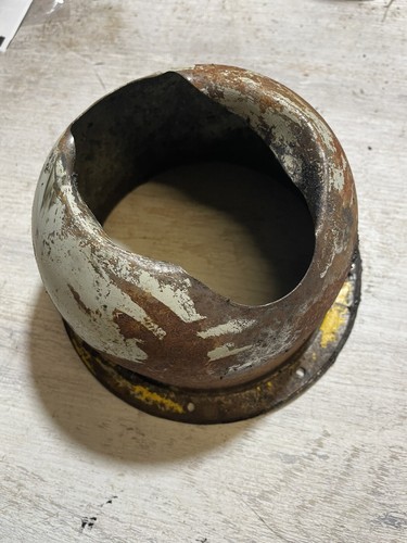 Muir hill front axle hub - front, cover