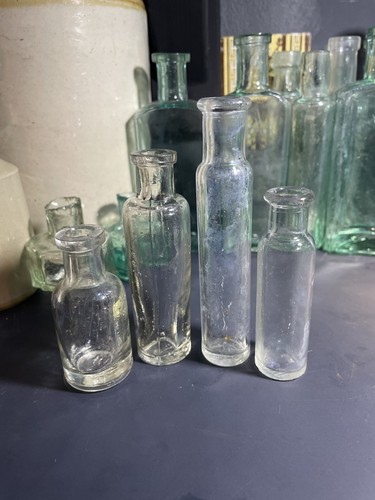 Antique vintage old chemist - 4x,