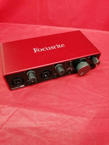 Scarlett studio 2i2 - studio,