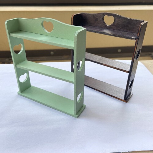 Dolls house scale - house, 1/6