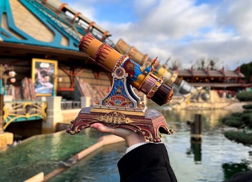 Figurine space mountain - figurine,