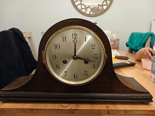 Vimtage wooden mantel - mantel, clock