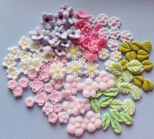 Small blossom flower leaves - blossom,