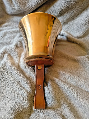 Hand bell - in, b)