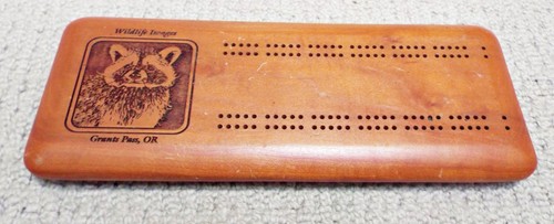 Racoon wooden cribbage board - racoon,