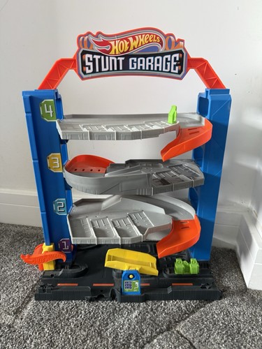 Hot wheels stunt garage - garage,