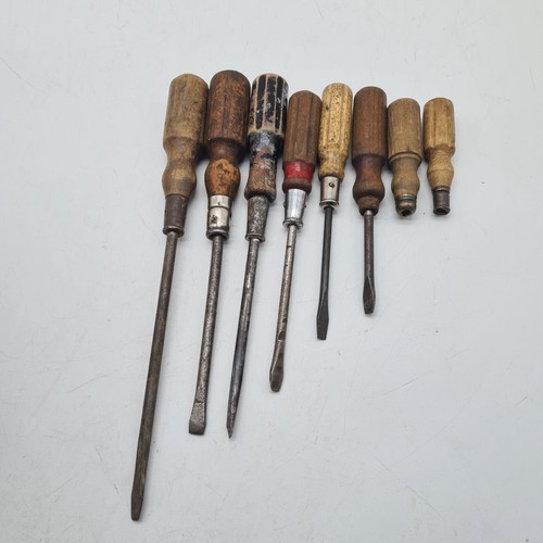 Lot damaged screwdriver tool - lot,