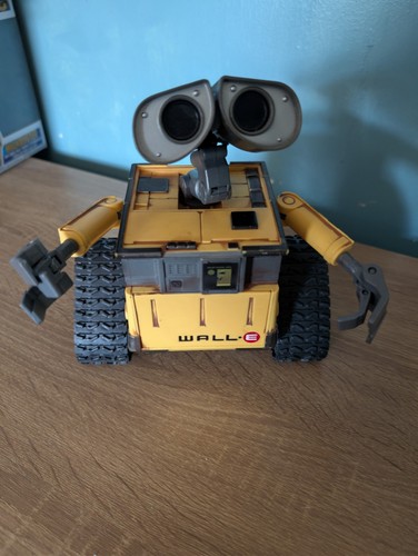 Wall talking robot disney - wall,