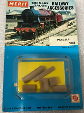 VINTAGE MERIT RAILWAY ACCESSORIES OO/HO SCALE 5086 SET OF 6 PARCELS