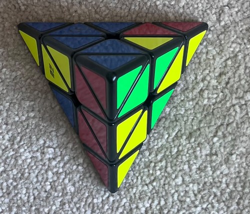 Pyraminx speed cube 3x3 - pyraminx,