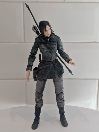 Square enix play arts kai - kai, lara