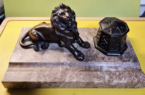 Vintage recumbent bronze - vintage, lion