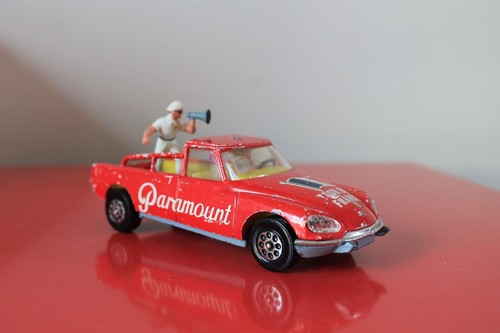 Corgi toys citroen ds - toys,