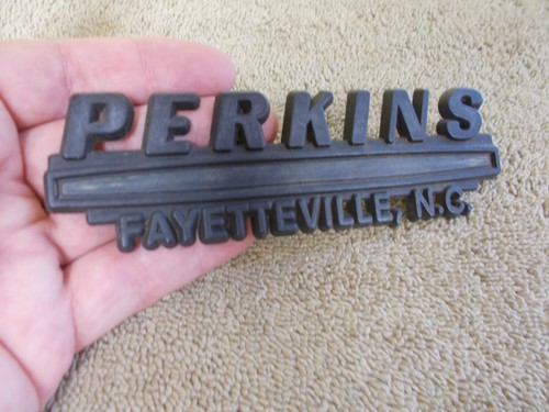 Vtg dealership emblem badge - vtg,