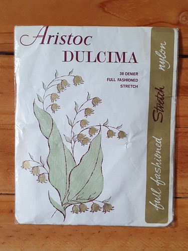 Vintage aristoc dulcima den - 30,