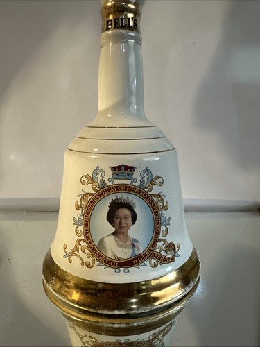 Bells whisky decanter - whisky, queens
