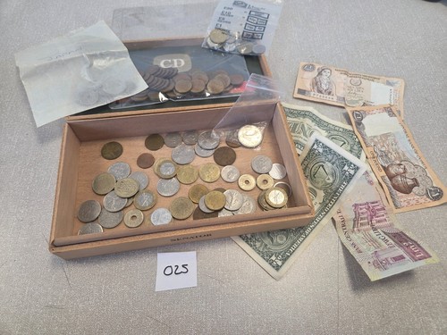 World coins banknotes - world,