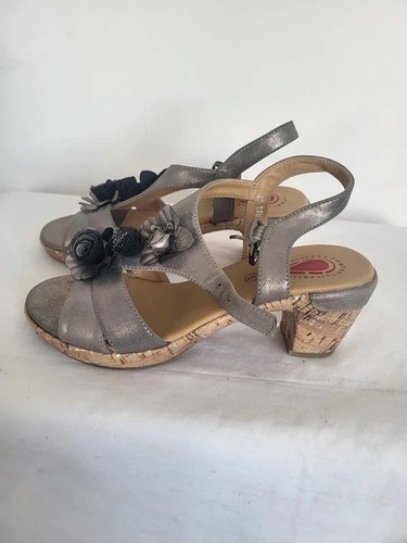 Bnwob pavers heeled sandals - sandals,