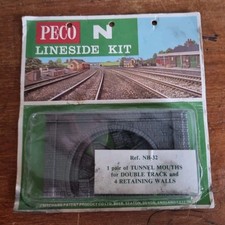 Peco N Gauge 1 Pair Of Tunnel