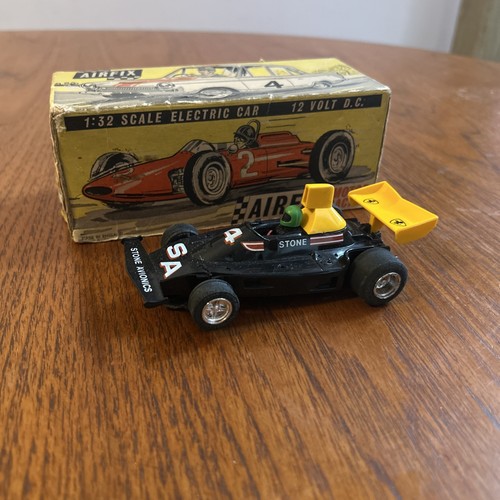 Vintage airfix slot car - 1:32,