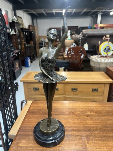 Cast bronze ballerina - bronze, on