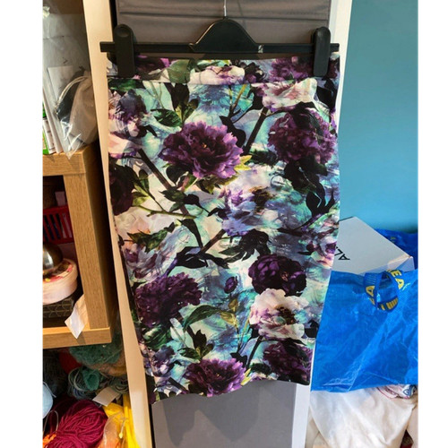Pied terre floral pencil - a,