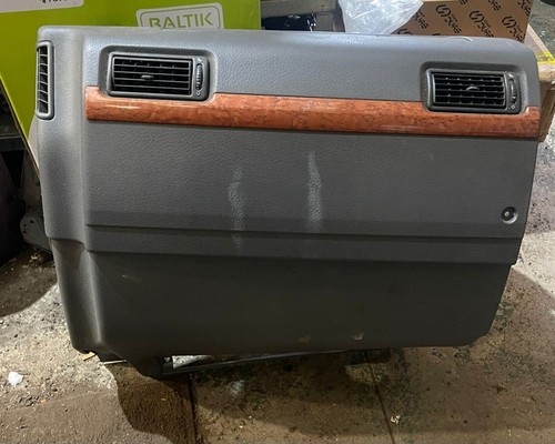 Volvo 20529683 dash trim - volvo,