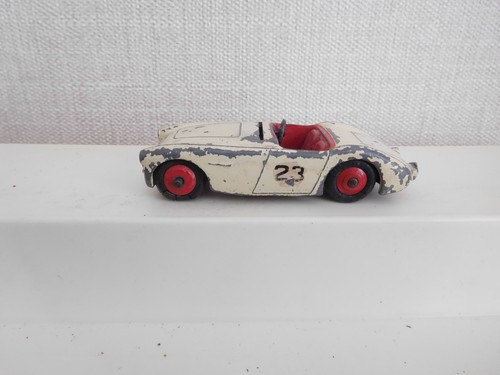 Dinky toys 109 austin - dinky,