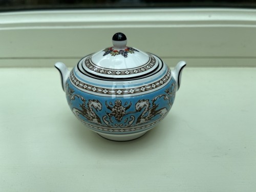 Wedgwood turquoise florentine - turquoise,