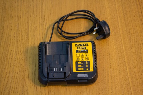 Dewalt dcb113 battery - dewalt, charger