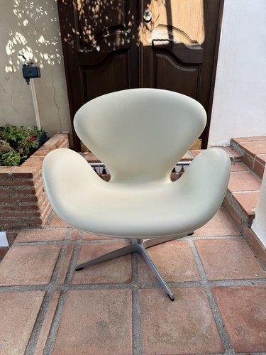 Arne jacobsen swan - jacobsen,