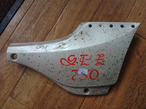 Kawasaki gpz750 side panel - rh,