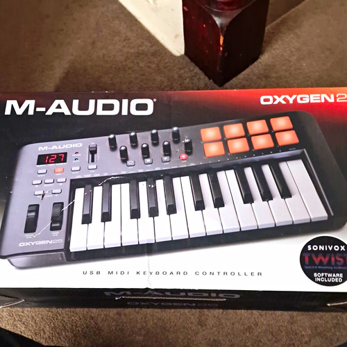 Audio oxygen key synth - 25-key,