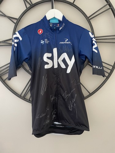 Team sky 2019 - team,