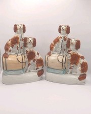 Antique Victorian Staffordshire Pottery Spaniel Dogs Group Pair On Barrels 220mm